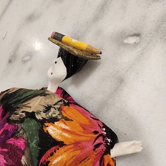 Poupee By Isabella Millet Paper Weight Doll - Picture 2 of 6